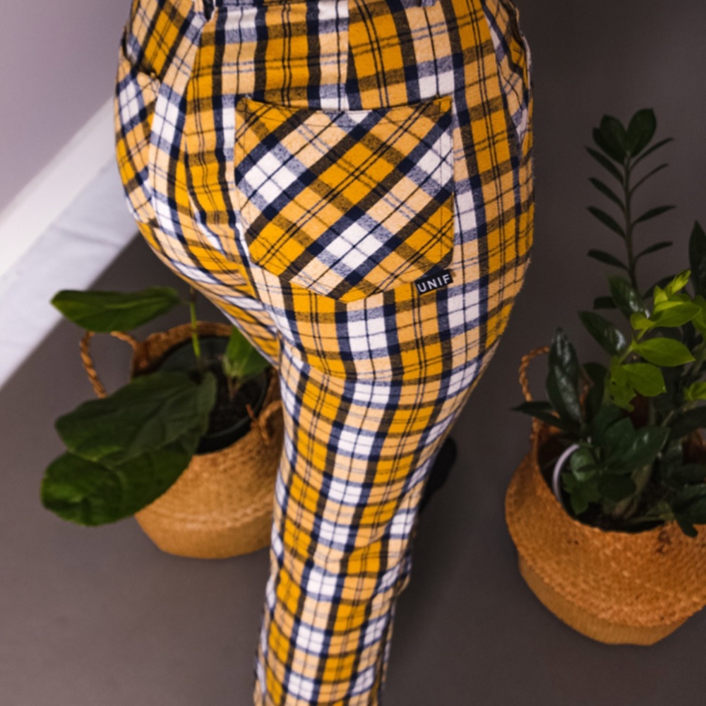 UNIF Dawson Plaid Plants